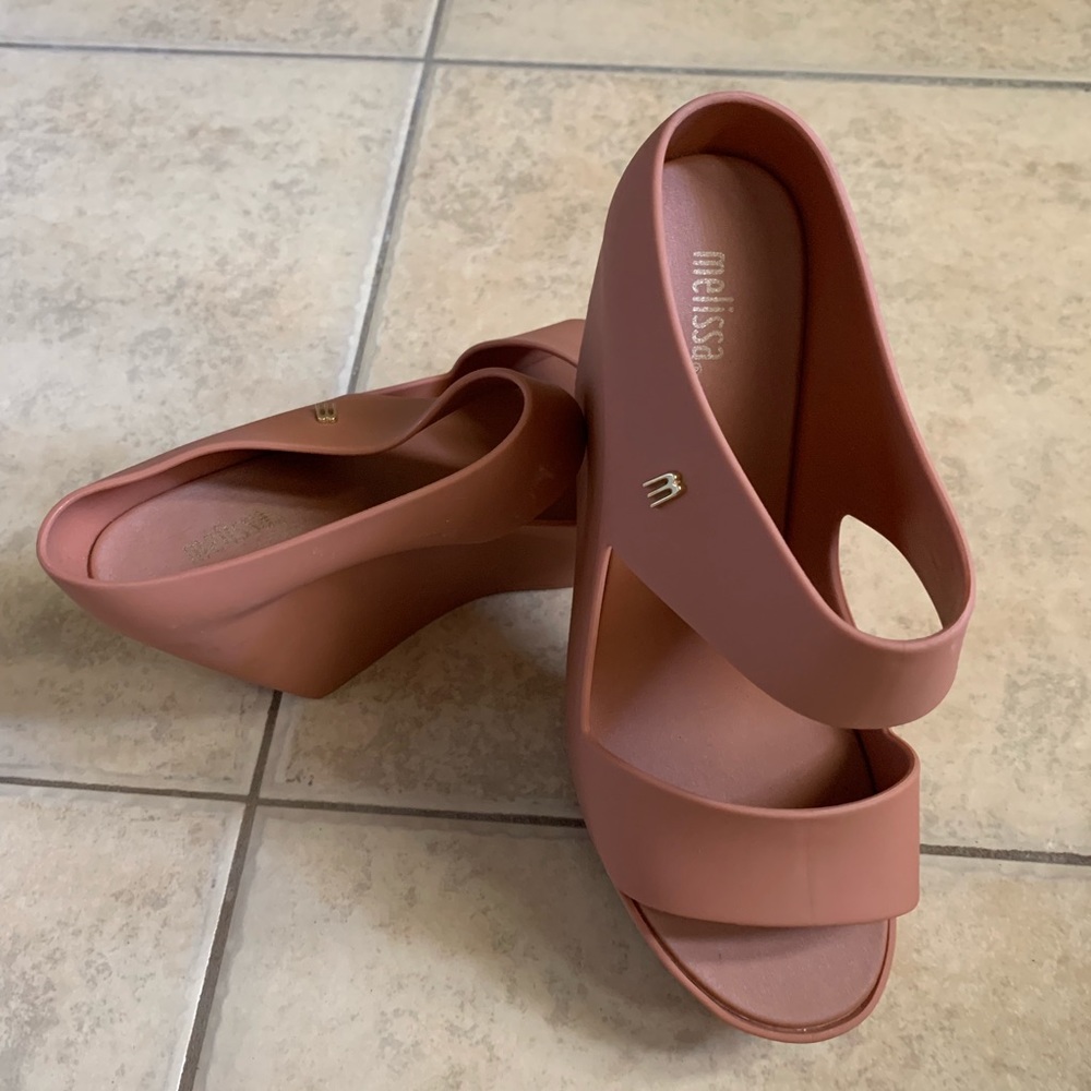Melissa wedges size 6